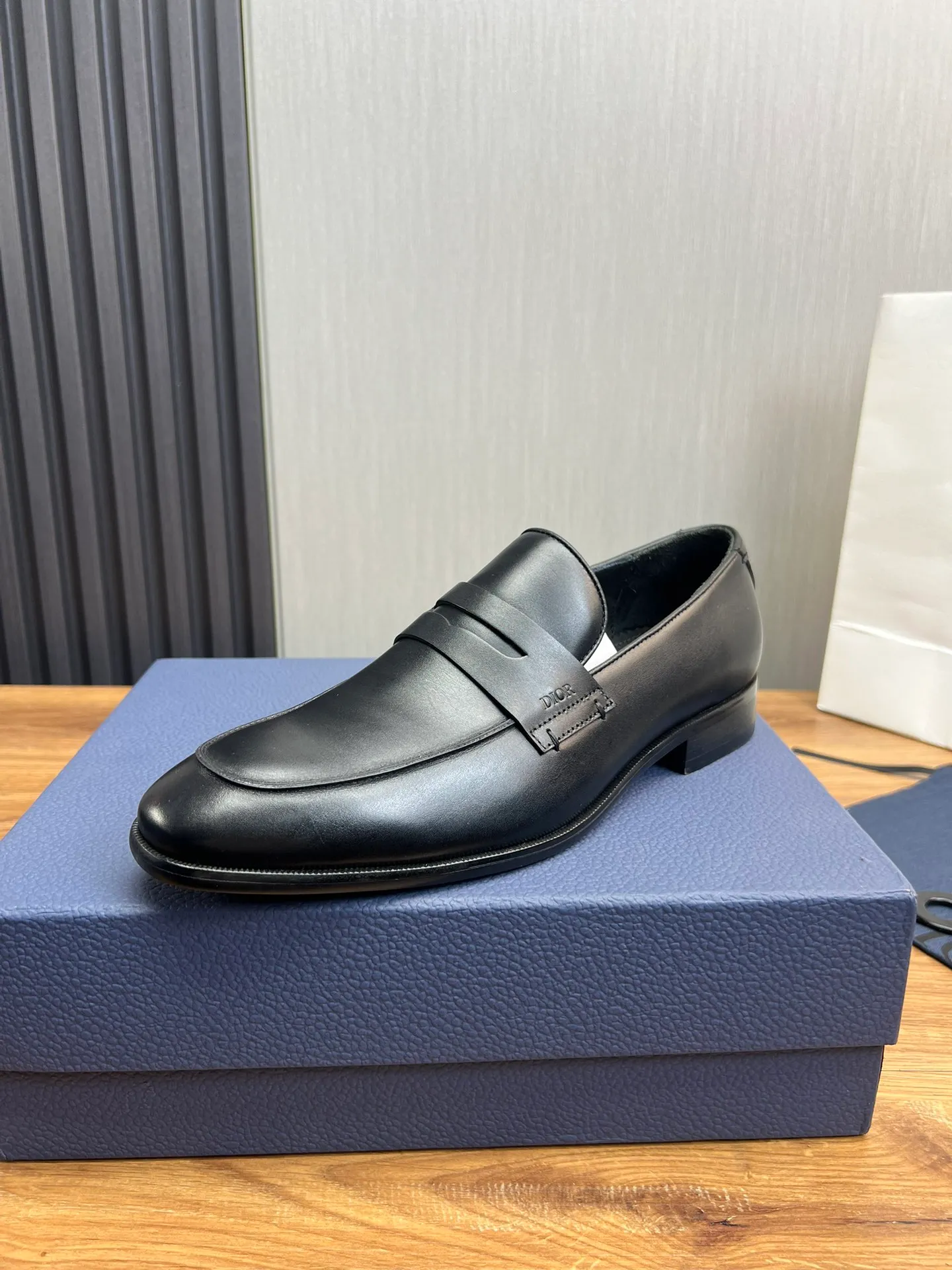 Men's men's shoes 💰540💰 Dior men's business casual leather shoes 👞all made of imported original brand leather, just to create a more comfortable wearing experience, upper: original cowhide ➕ imported cowhide lining, original non-slip and wear-resistant rubber outsole ✔️36-45 (45 non-returnable)